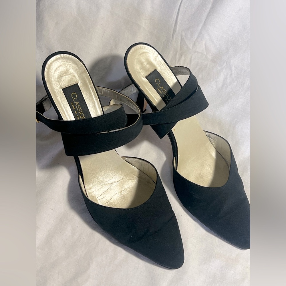 Classiques Entier Black Heels Elegant Design